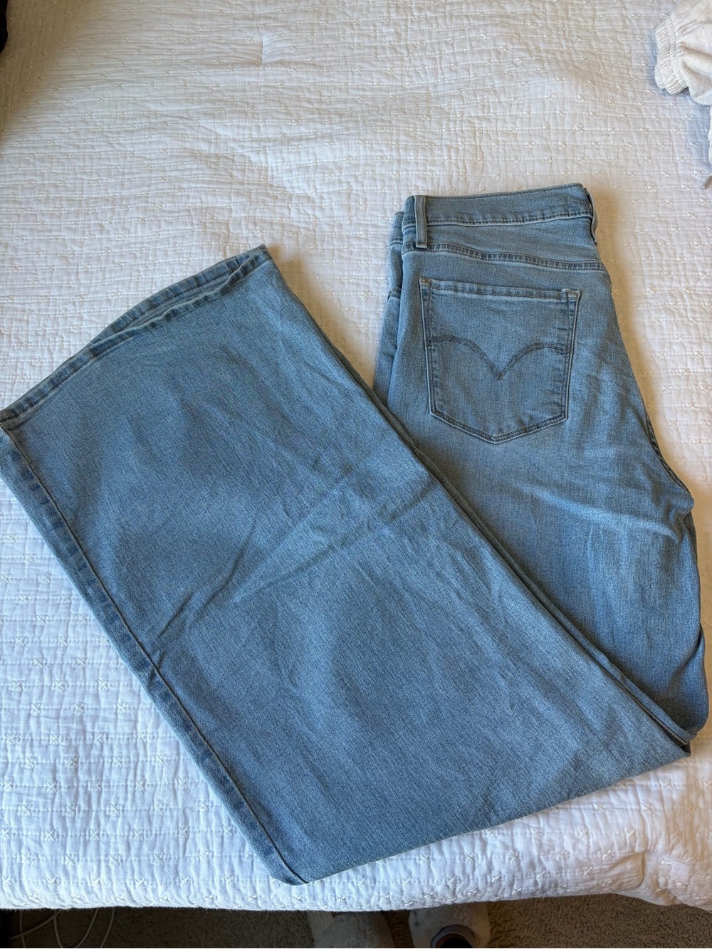 Levi’s 318 Shaping Wide Leg Jeans Light Blue
